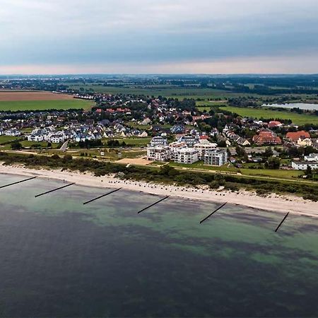 Roter Ostseebungalow Börgerende-Rethwisch Екстериор снимка
